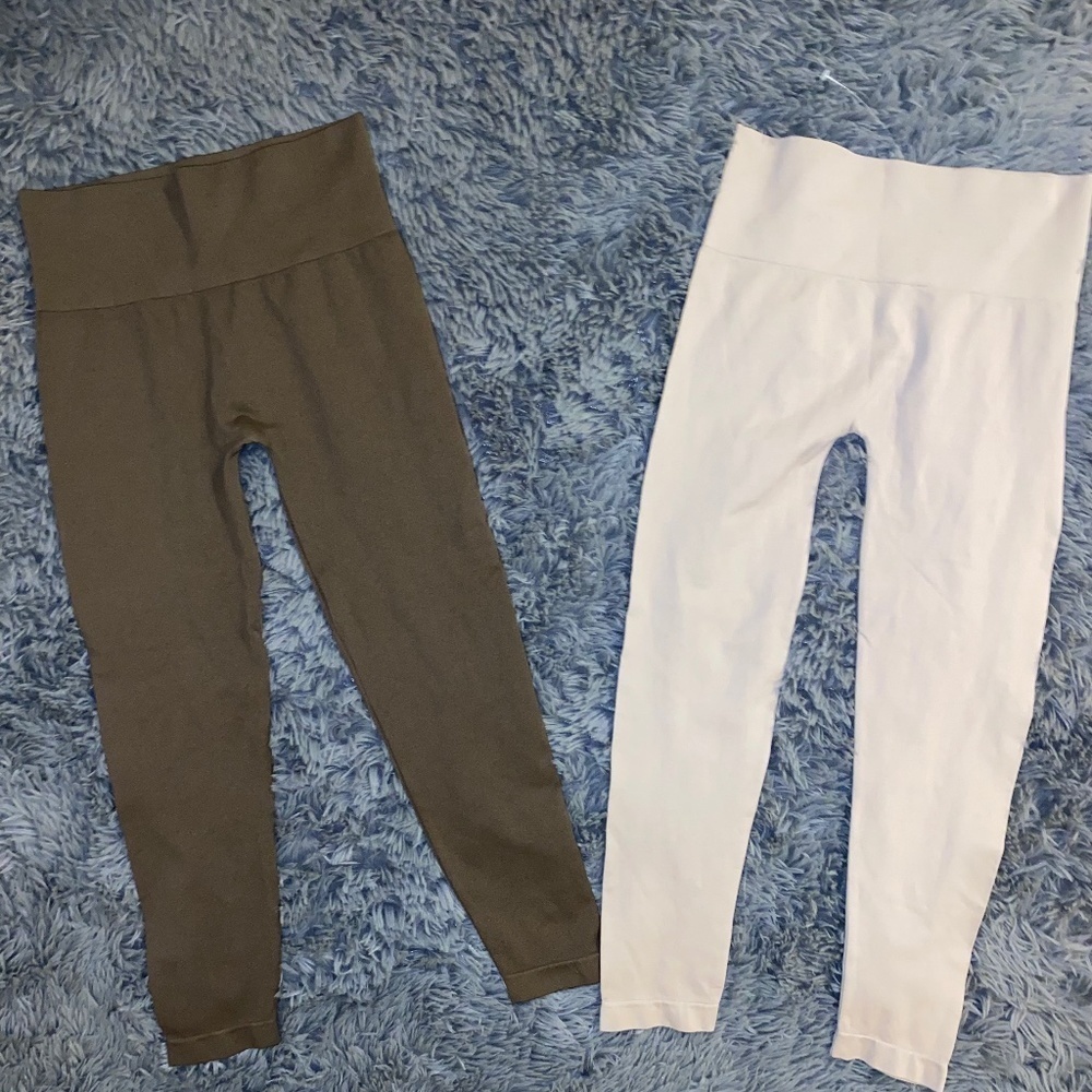 INC International concepts size medium leggings lot